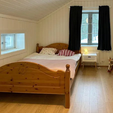 Vakantiehuis Charming Farm From 1600s In Stunning Surroundings Treungen