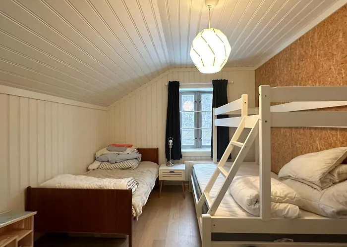 Charming Farm From 1600s In Stunning Surroundings Hébergement de vacances Treungen